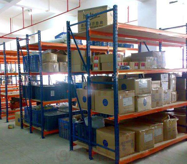 不同材质的重庆仓储货架有什么区别？